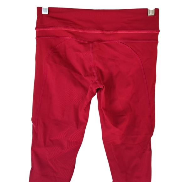Lululemon Passion Crop II in Deepest Cranberry Luxtreme Pockets Size 4 - Picture 8 of 12